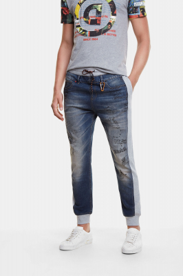 Джинсы Desigual 20SMDD03