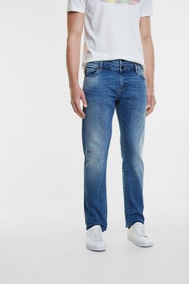 Джинсы Desigual 20SMDD28
